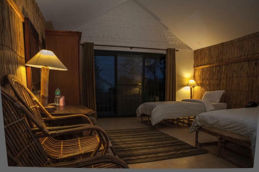 ซารัง ไวลด์ไลฟ์ ซองชัวรี Hotel Meghauli ภายนอก รูปภาพ